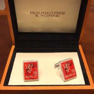 2 pairs of cuff links!!!